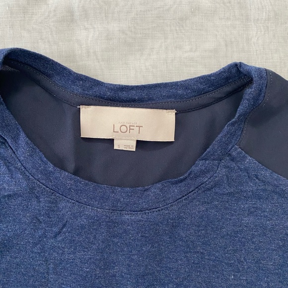 Blue top - Picture 2 of 4